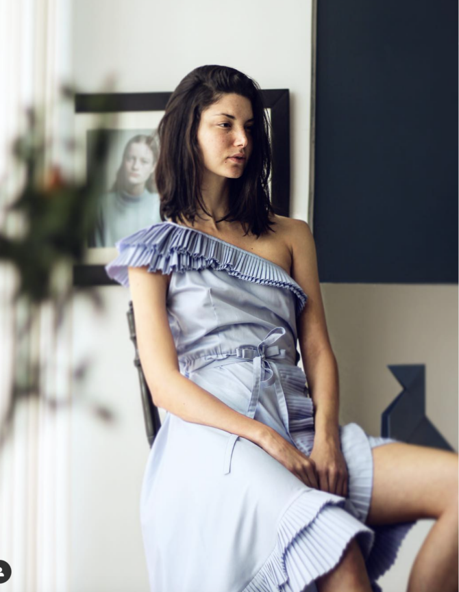 Vestido asimetrico lila