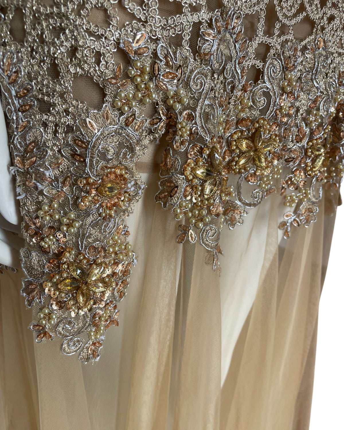 Maxi dress dorado recamado fiesta