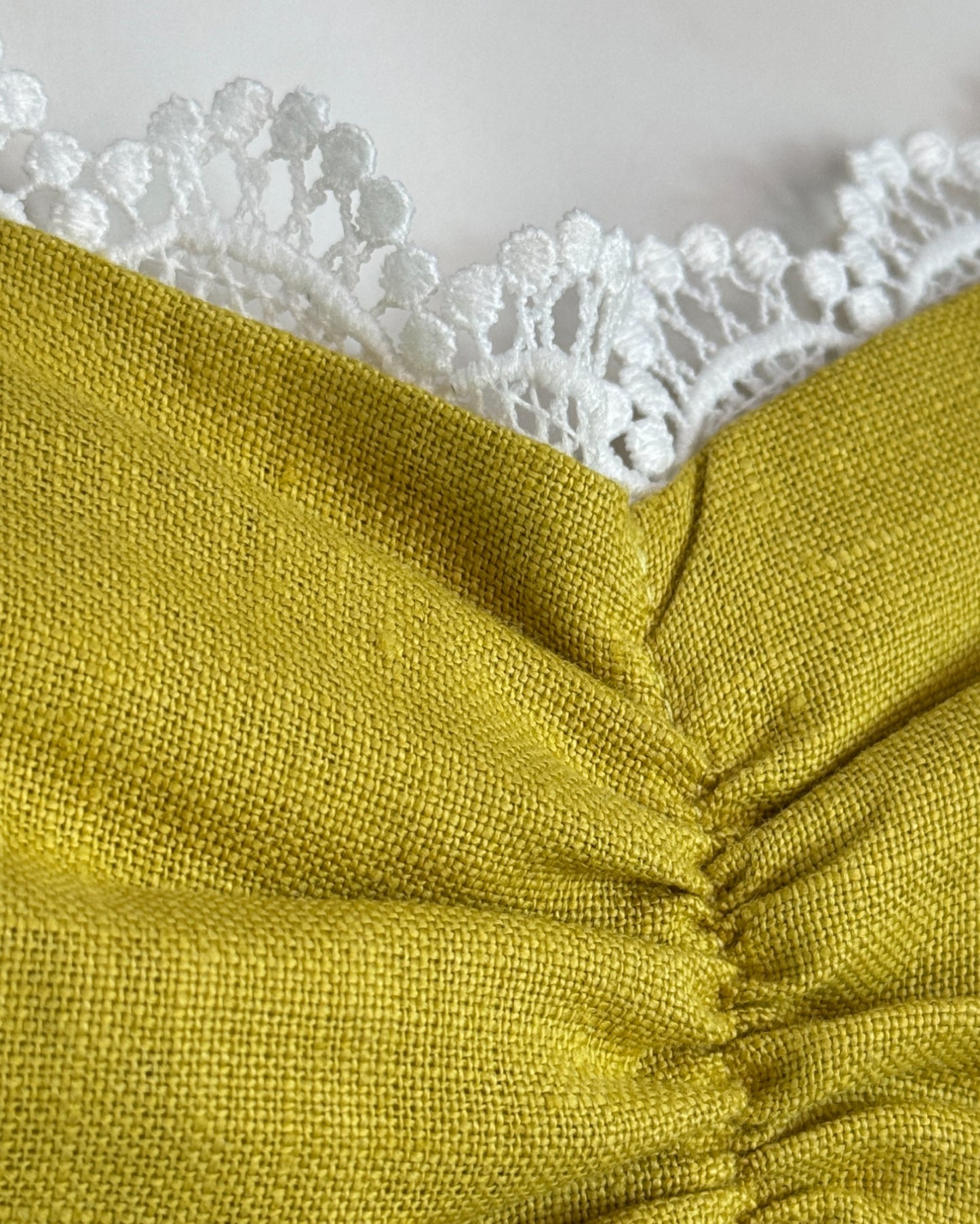 Top amarillo