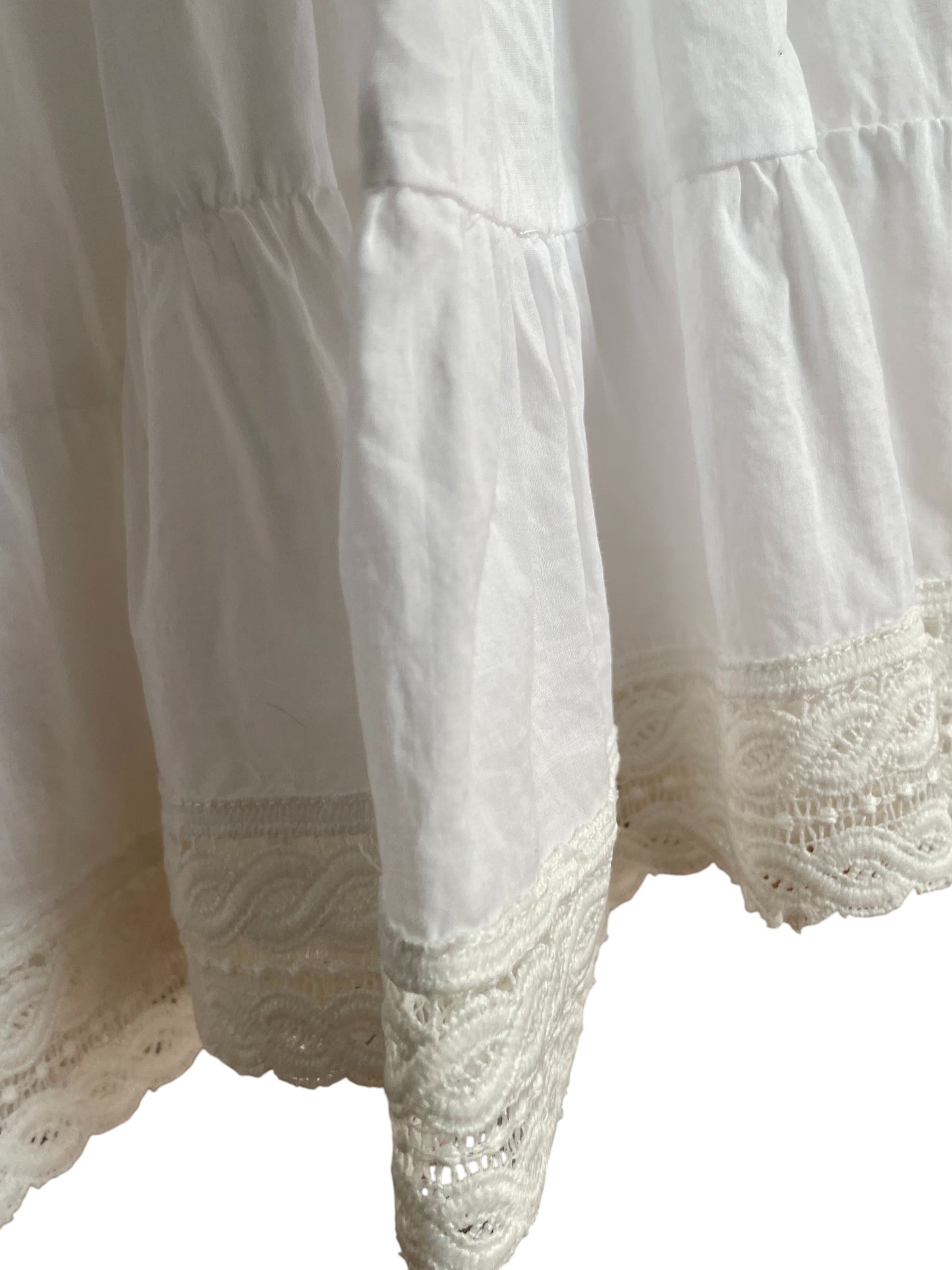 Maxi vestido blanco con encaje