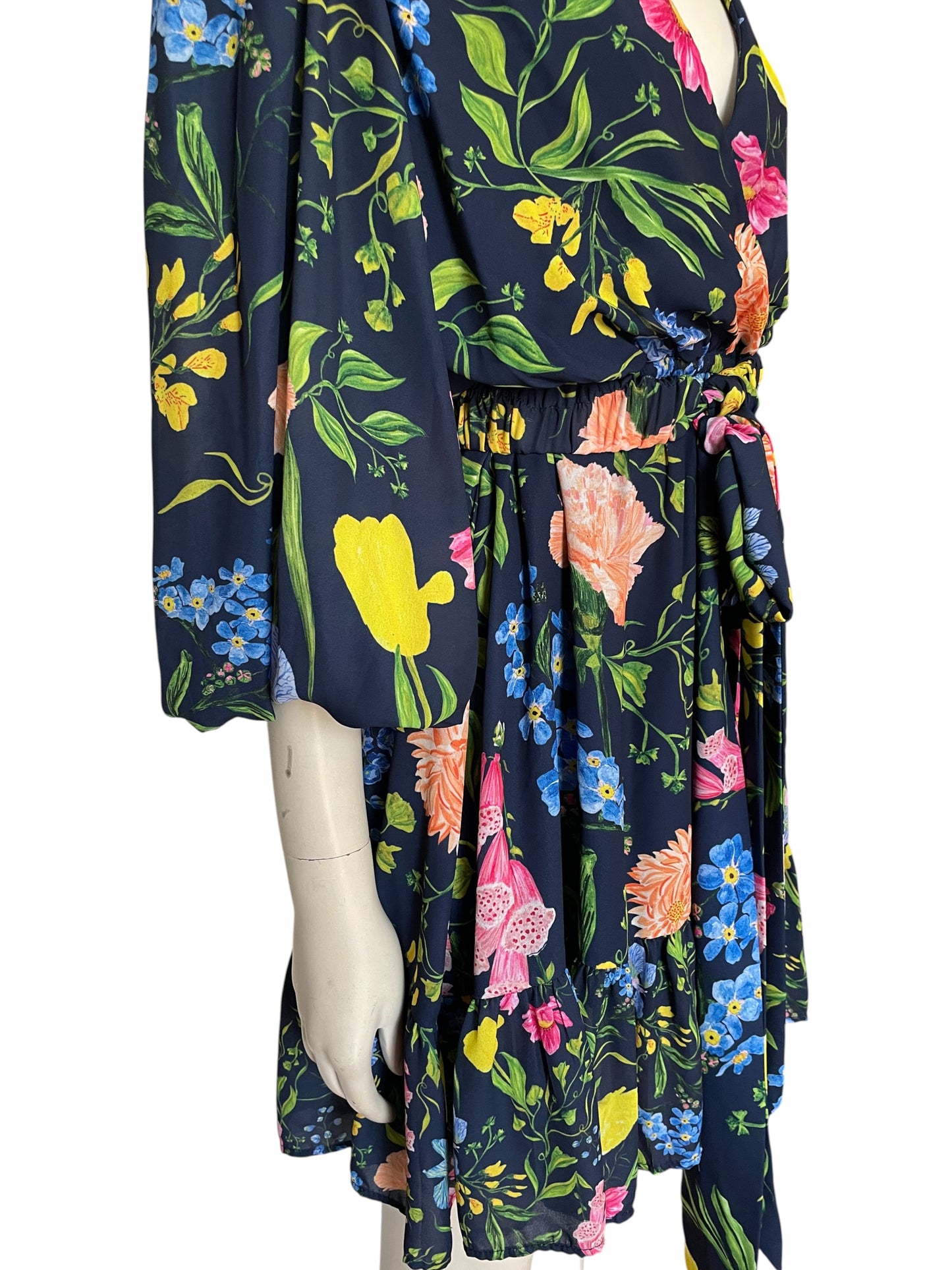 Vestido floral con mangas