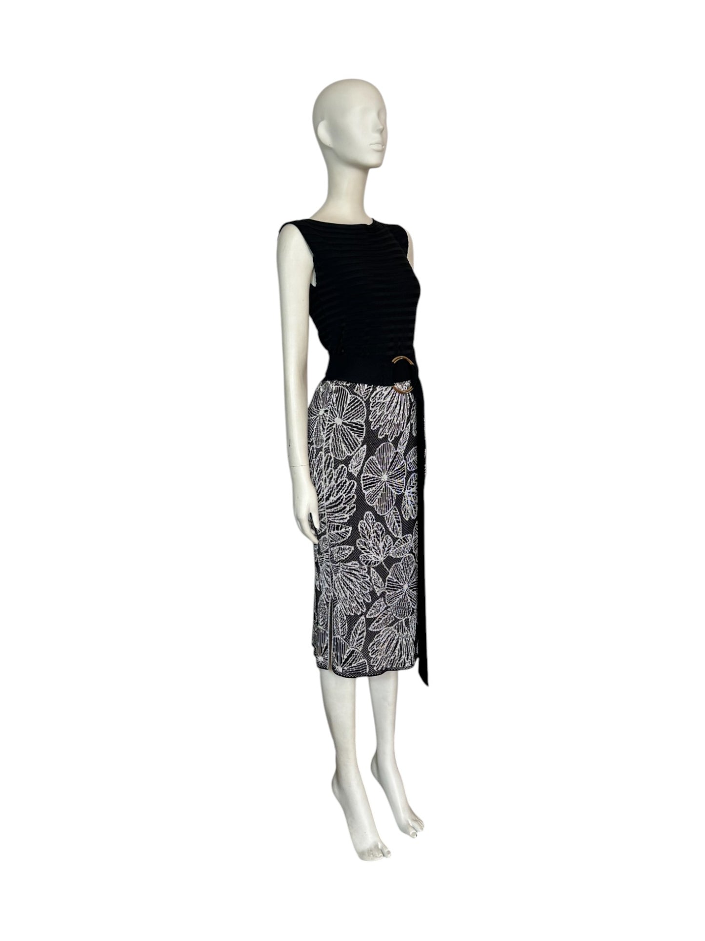 Ribbed top, falda y cinturon