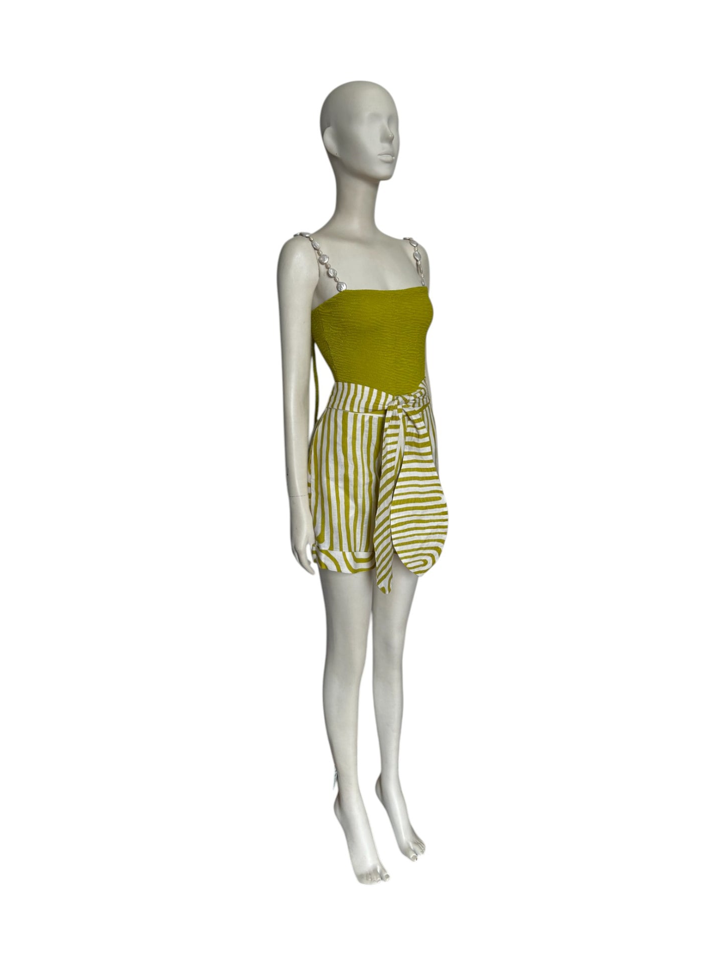 short de listas en lino.