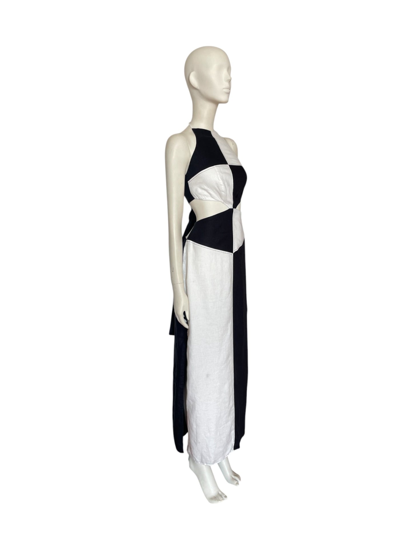 vestido midi asimetrico blanco y negro