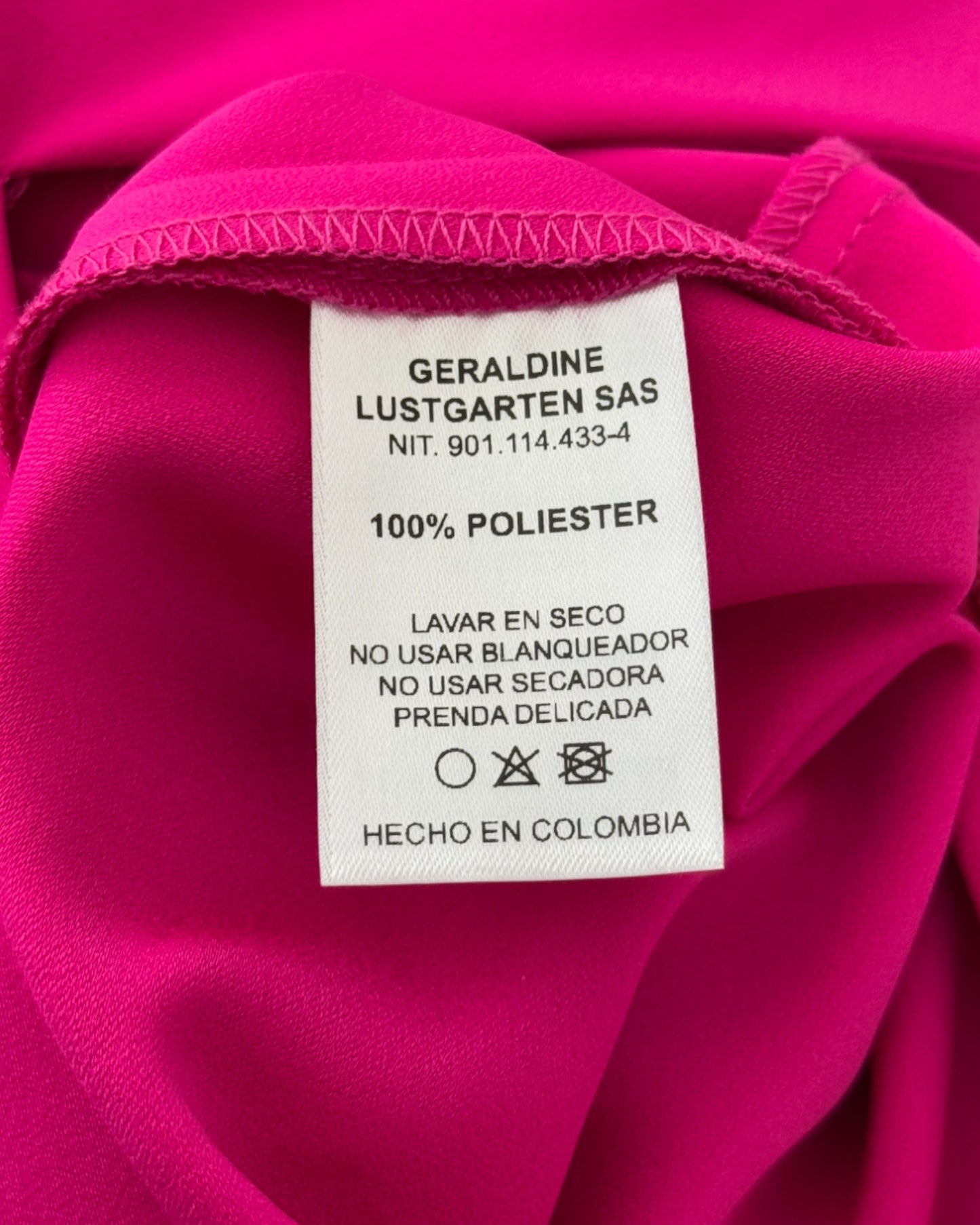 Vestido fucsia manga