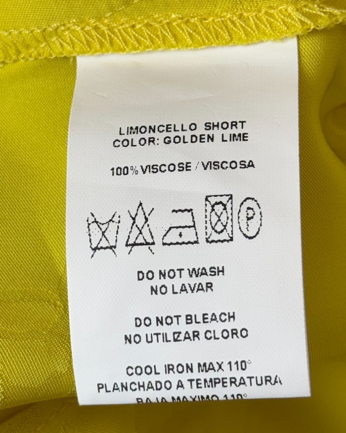 Short Amarillo Satinado
