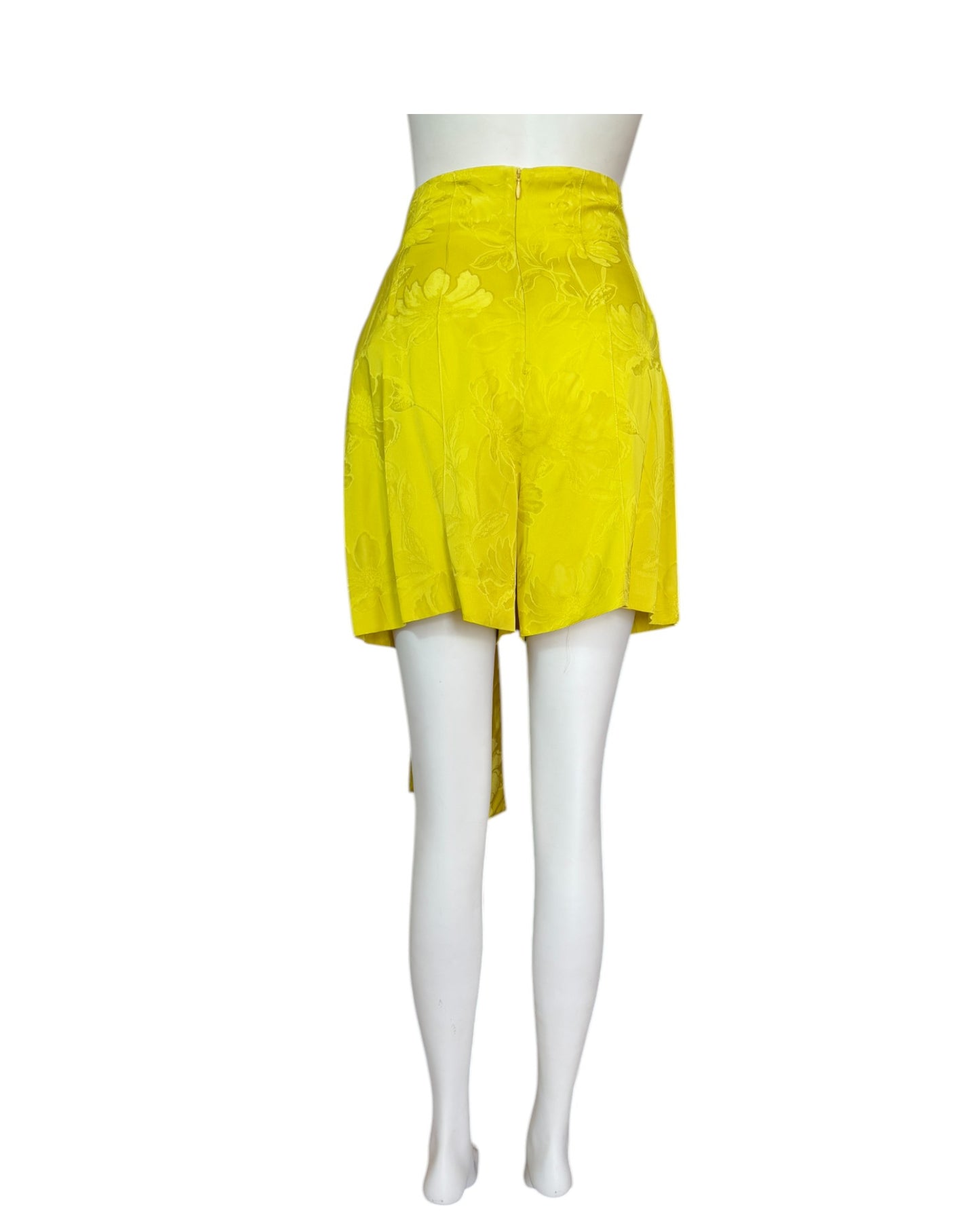Short Amarillo Satinado
