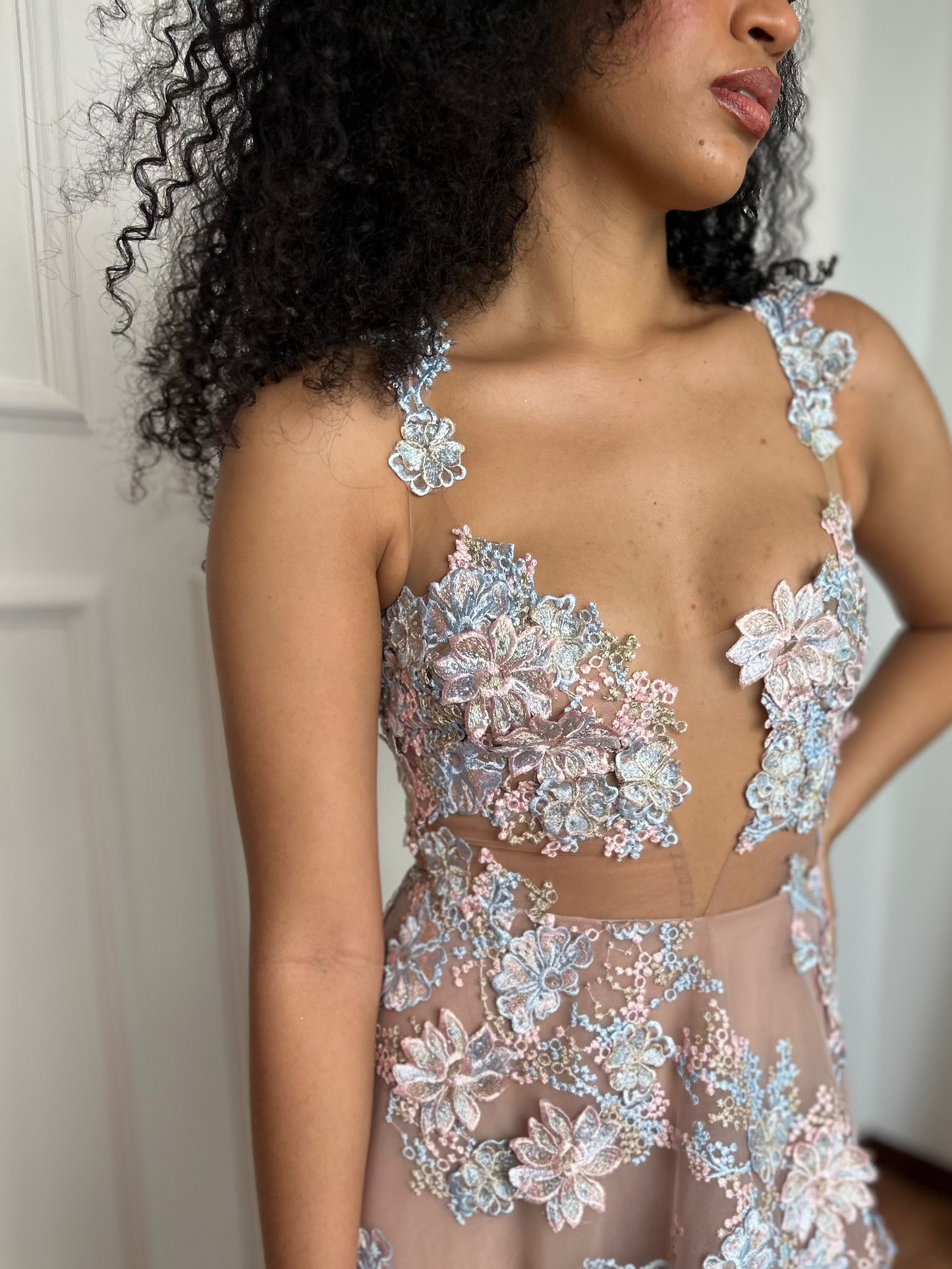 Vestido de fiesta apliques florales