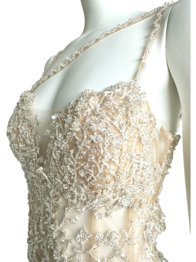 Vestido de fiesta recamado