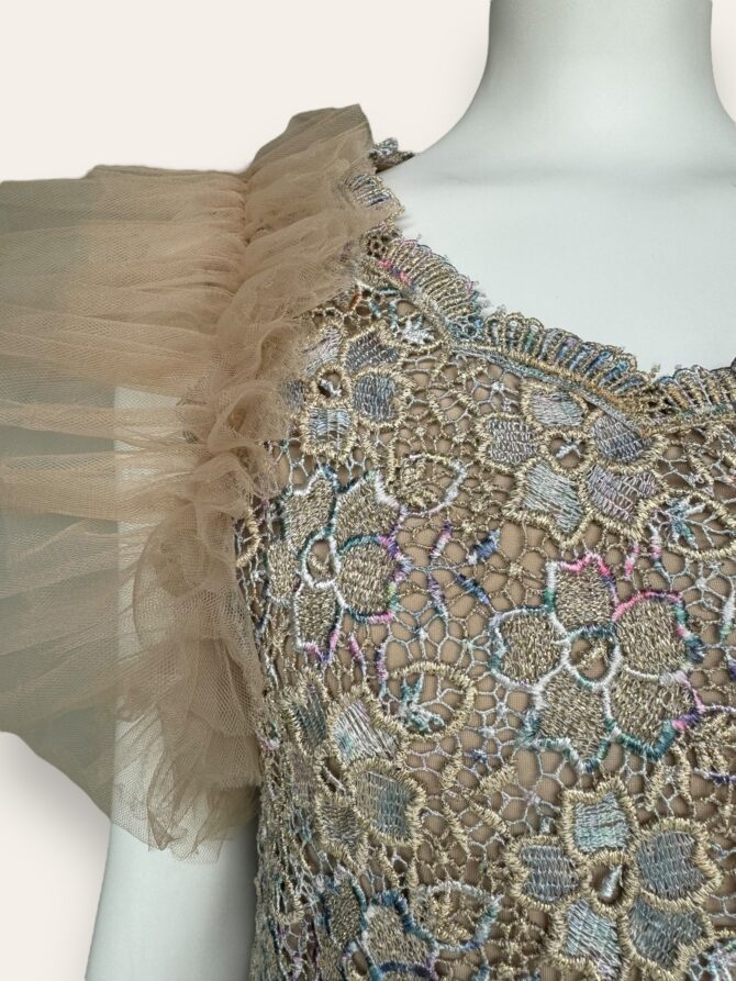 Vestido midi mangas de tul