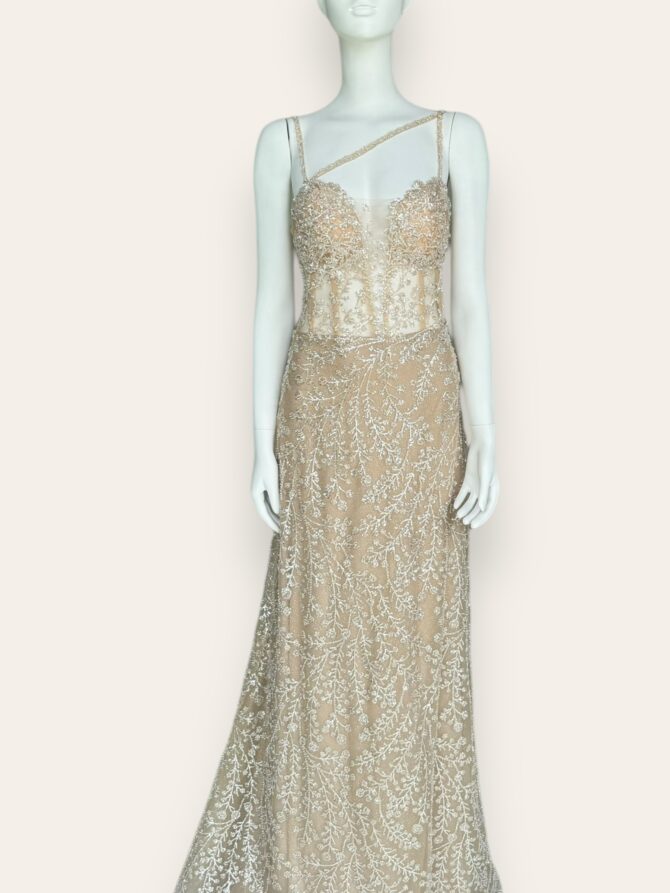 Vestido de fiesta recamado