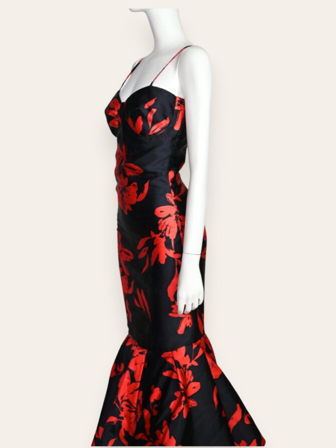 Vestido fiesta negro flores rojas