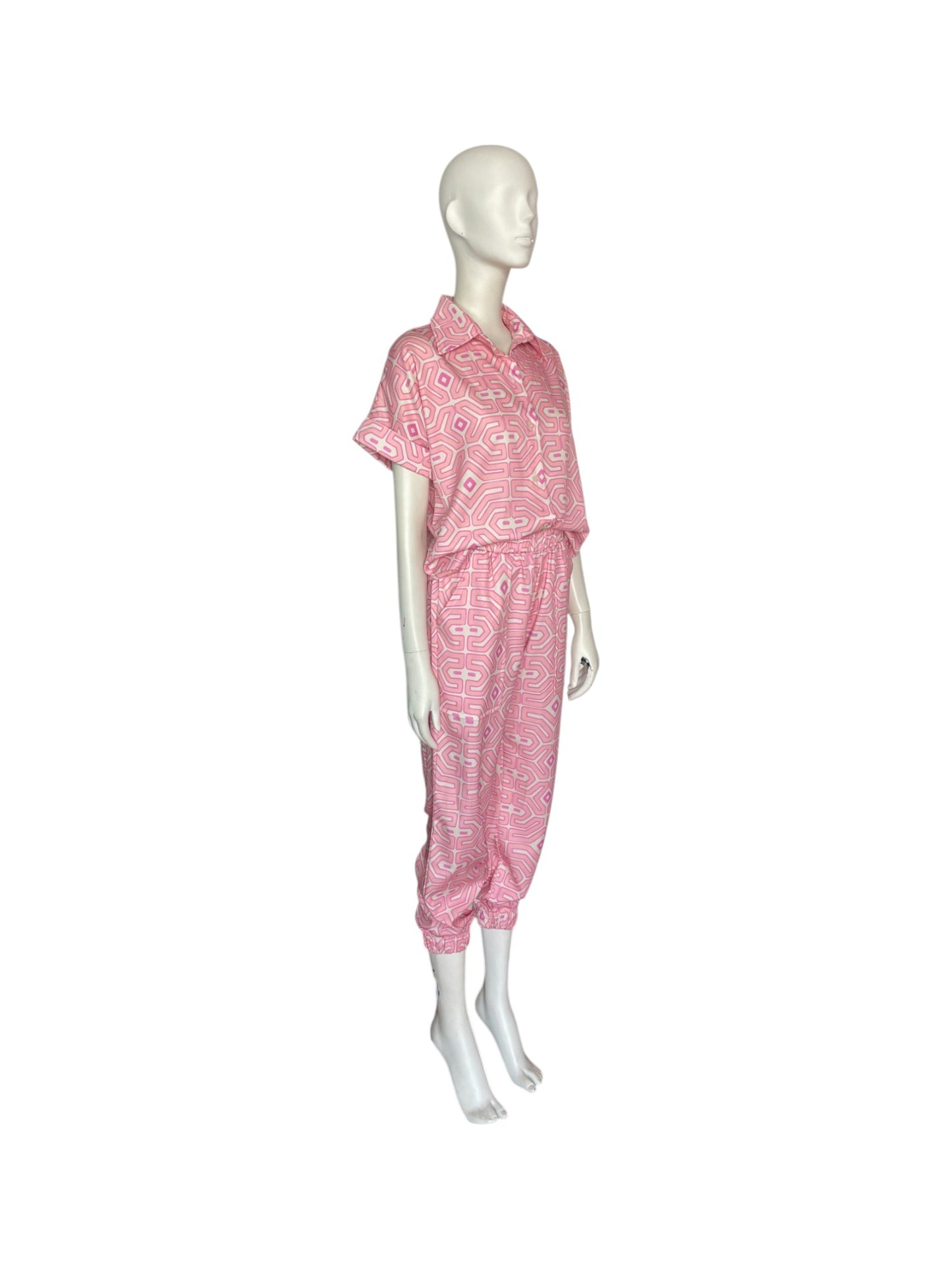 Set Rosa figuras pantalon y camisa de mangas