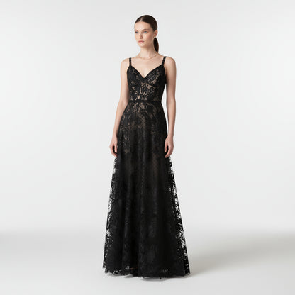 vestido negro en encaje