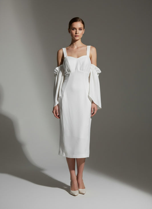 midi dres con detalle en mangas