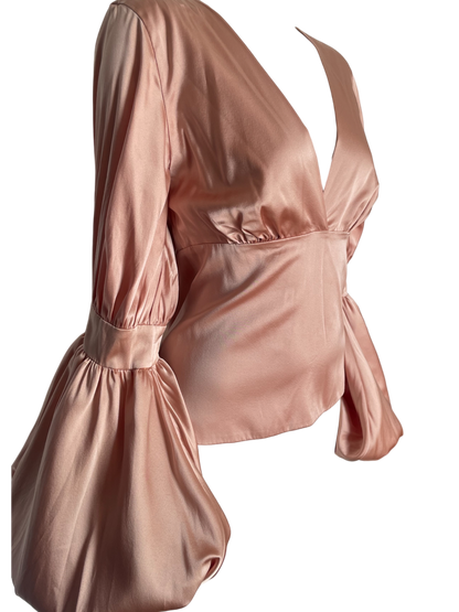 blusa en seda con escote en v