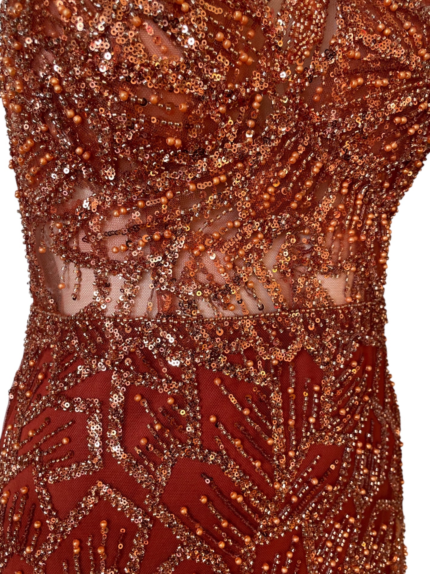 vestido recamado en piedras rojo