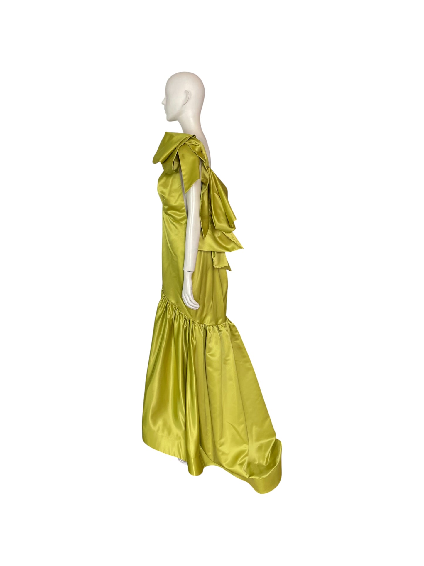 vestido maxi verde con lazo