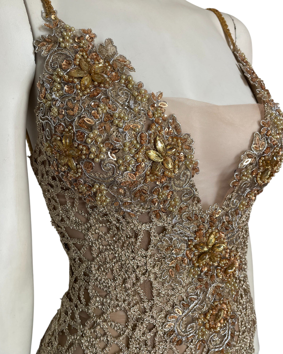 Maxi dress dorado recamado fiesta