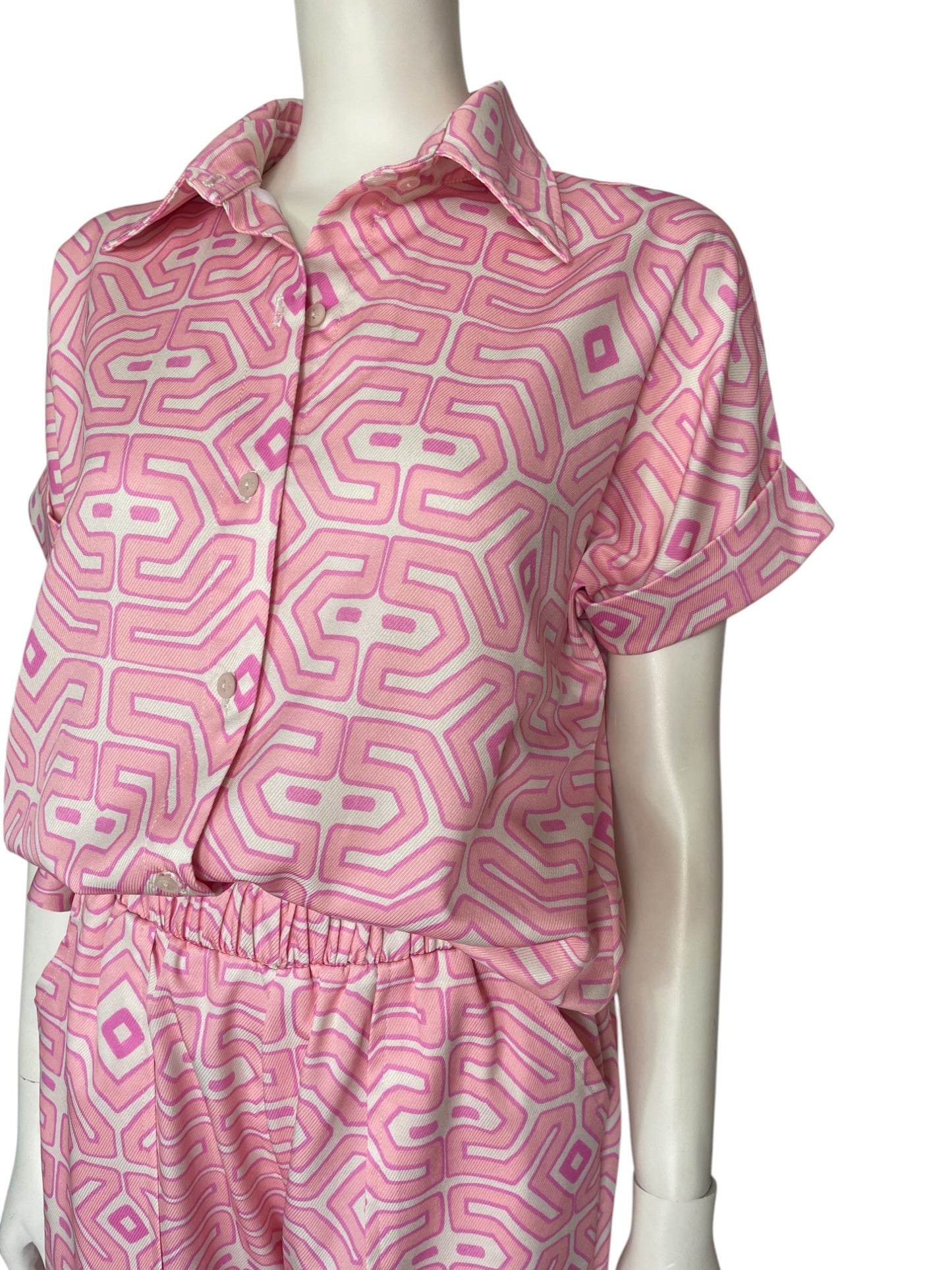Set Rosa figuras pantalon y camisa de mangas