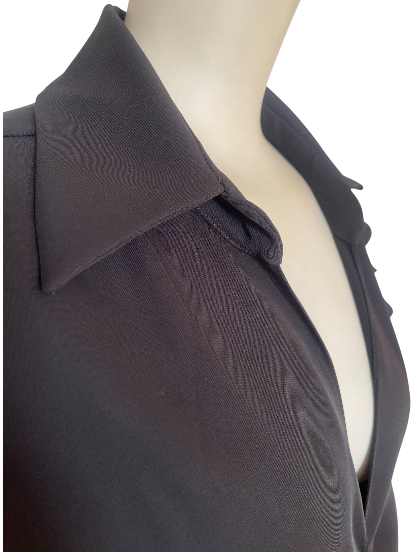 Blusa con mangas negras