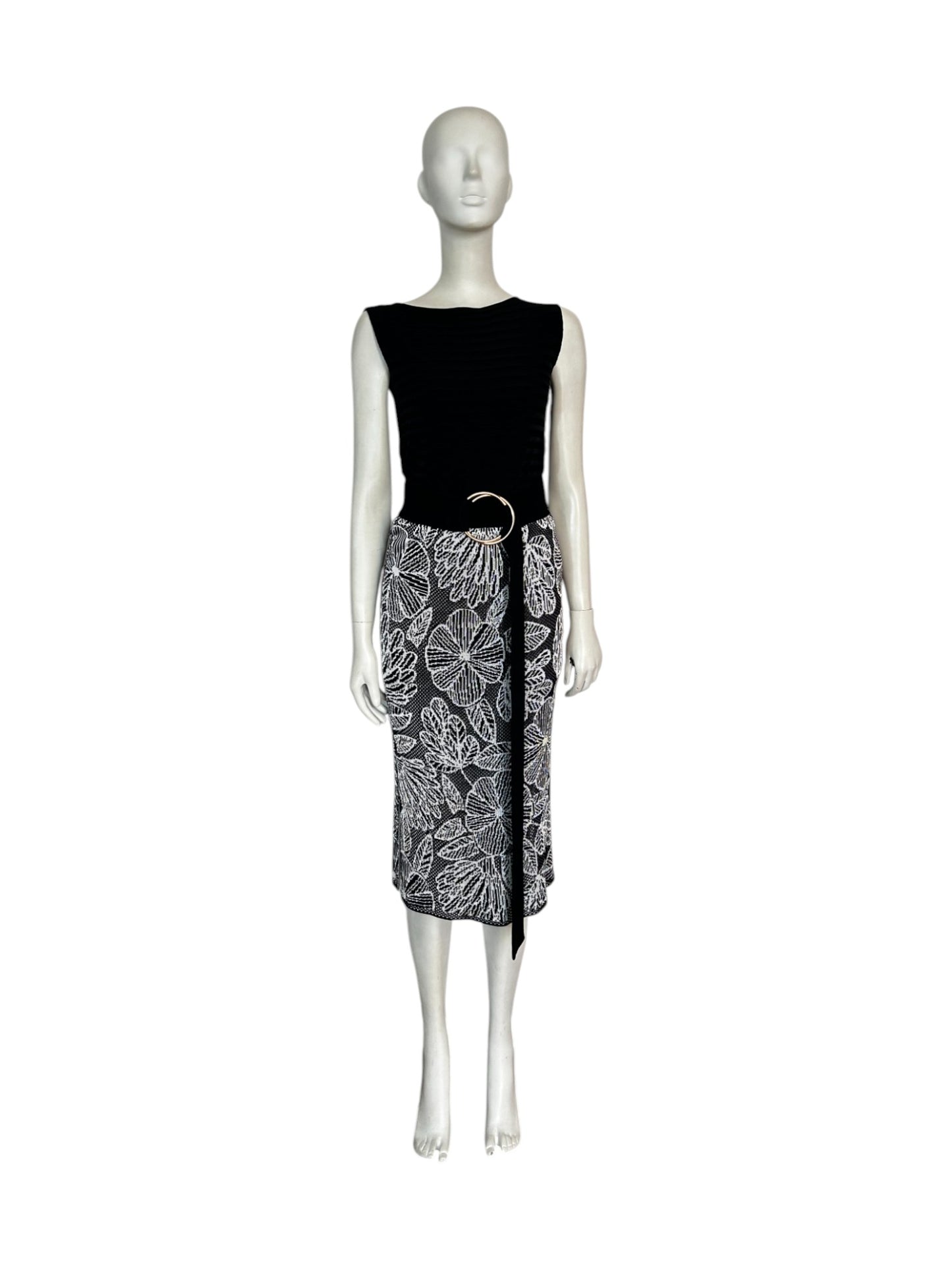 Ribbed top, falda y cinturon