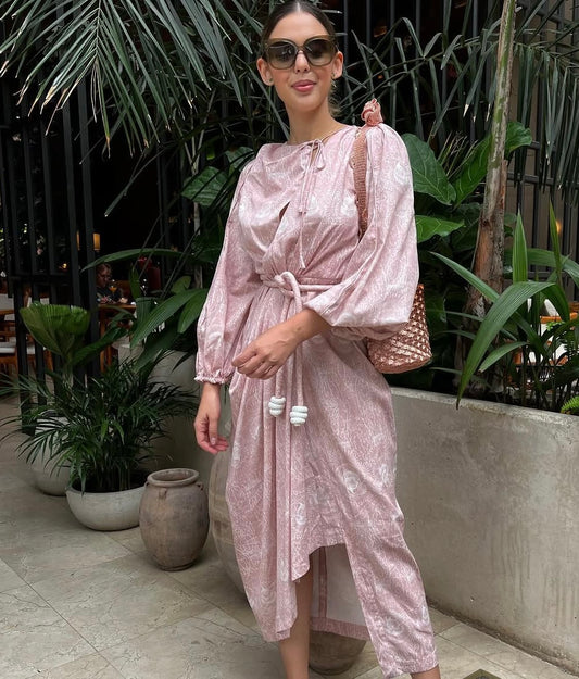 vestido midi mangas rosado