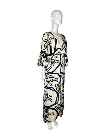 Vestido maxi negro con beige
