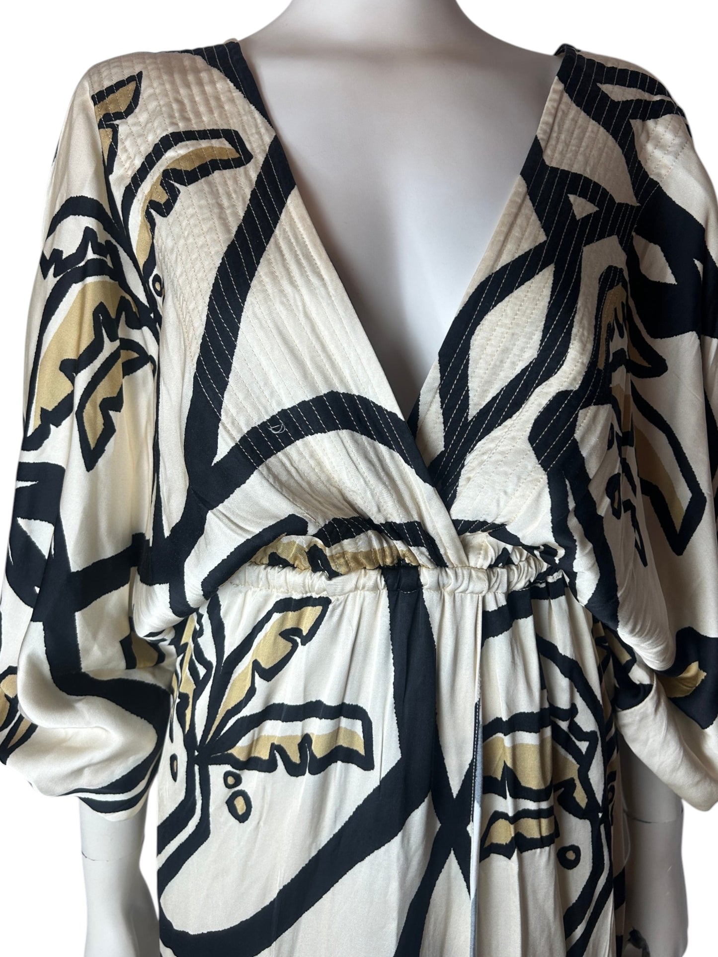 Vestido maxi negro con beige