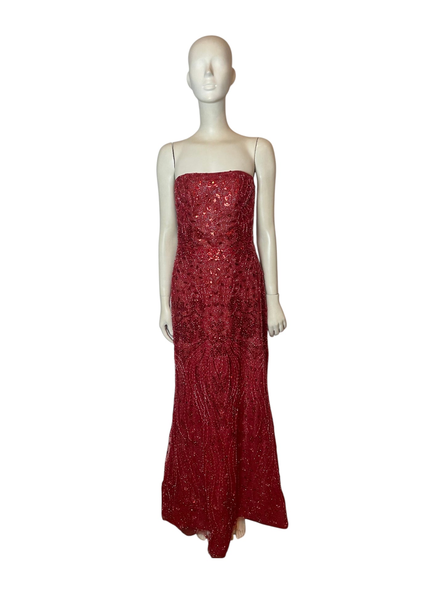 Vestido straple rojo con perdería