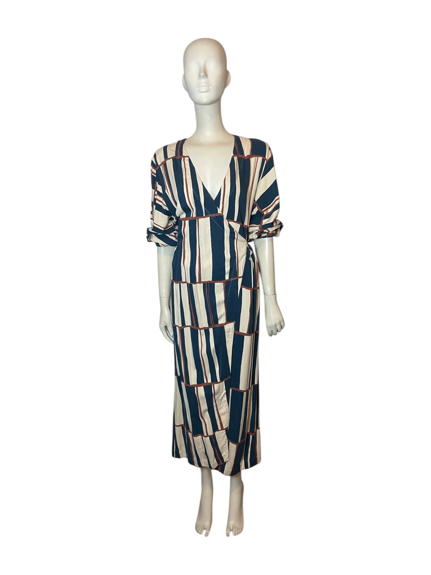 Vestido cruzado de lineas