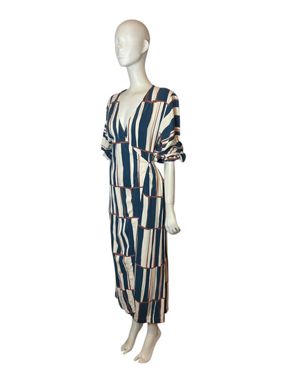 Vestido cruzado de lineas