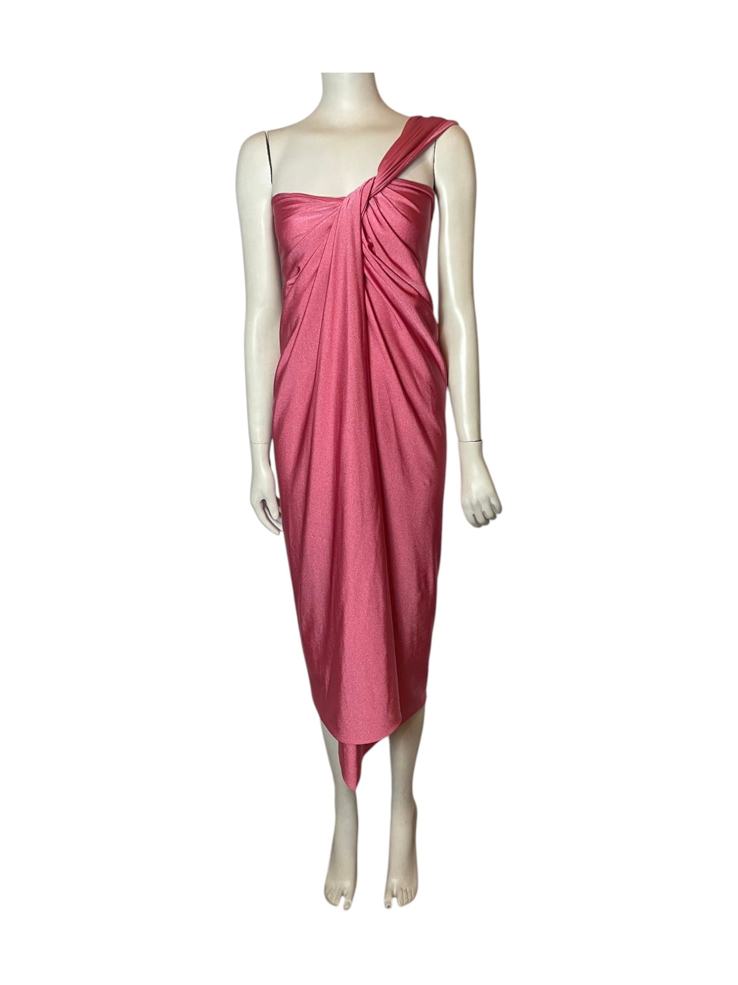 Vestido medio hombro rosado