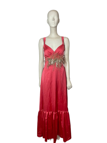 Maxi dress detalles con plumas