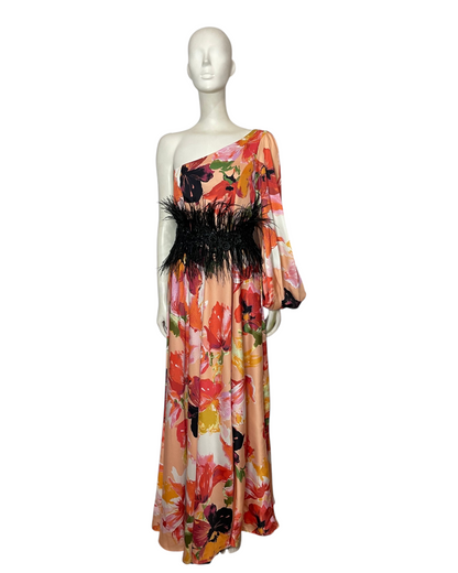 Maxi dress naranja con plumas