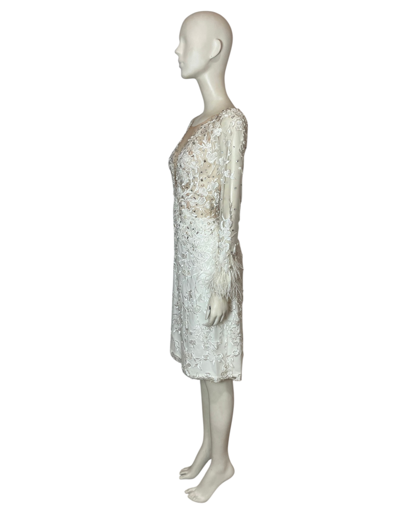 Vestido midi mangas plumas