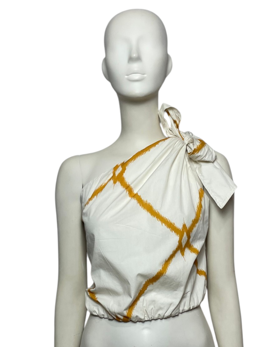Blusa medio hombro amarillo y beige