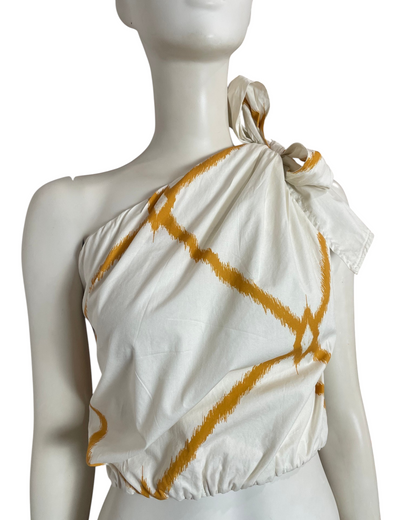 Blusa medio hombro amarillo y beige