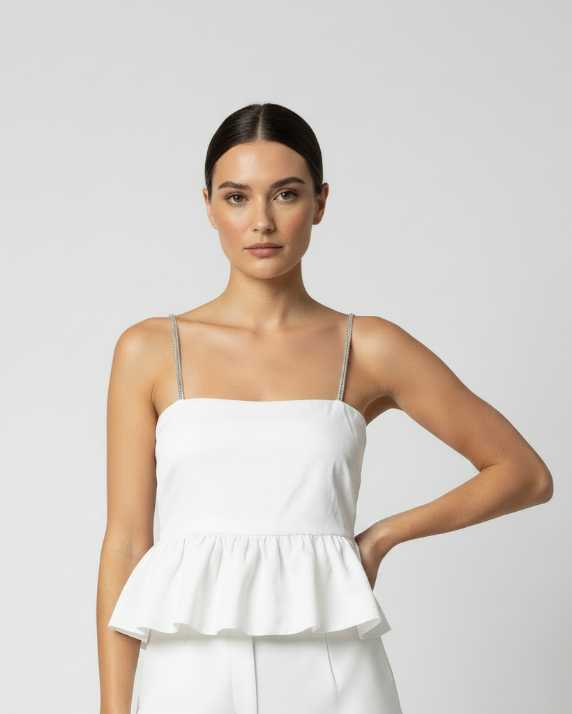 Top blanco con piedras