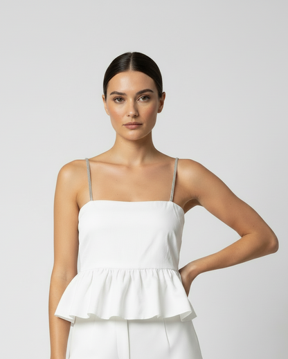 Top blanco con piedras
